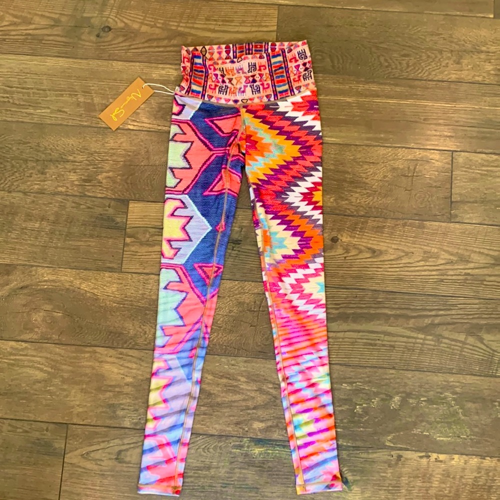 Niyama Sol size small leggings